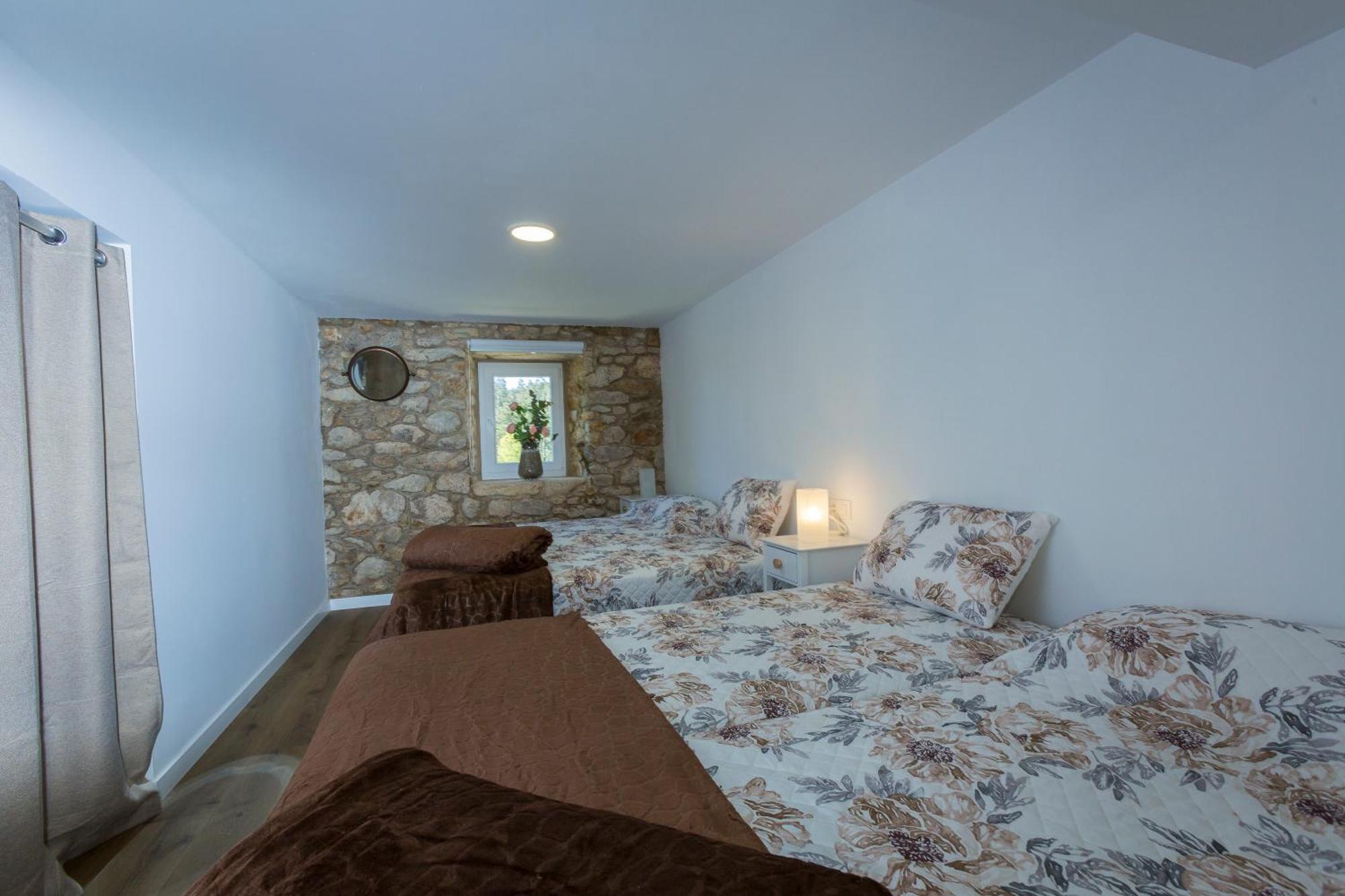 Casa Lela Dumbria Guest House Ngoại thất bức ảnh
