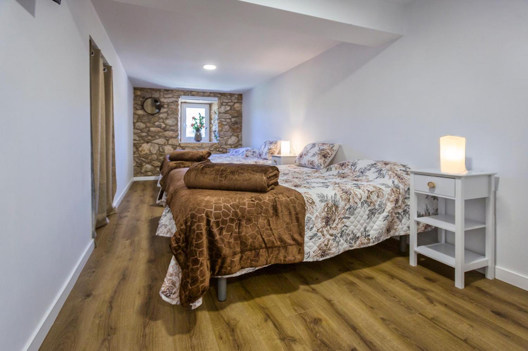 Casa Lela Dumbria Guest House Ngoại thất bức ảnh